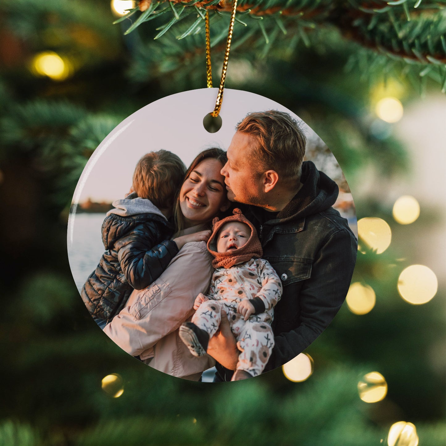 Cute Family Portrait Christmas Ornament (18)